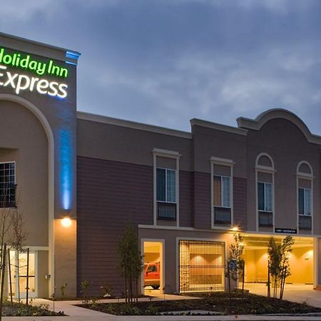 Holiday Inn Express Benicia By Ihg מראה חיצוני תמונה