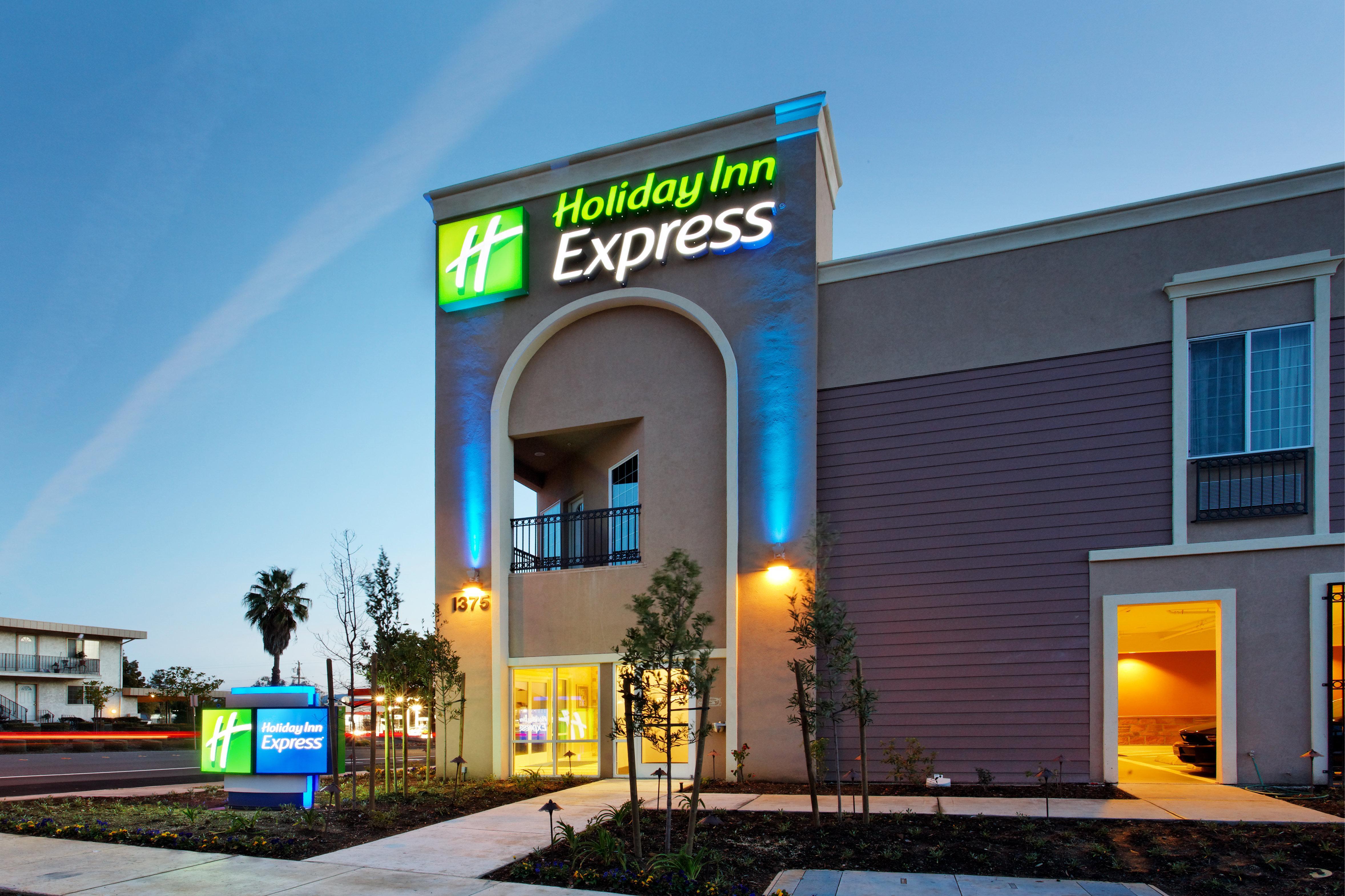 Holiday Inn Express Benicia By Ihg מראה חיצוני תמונה