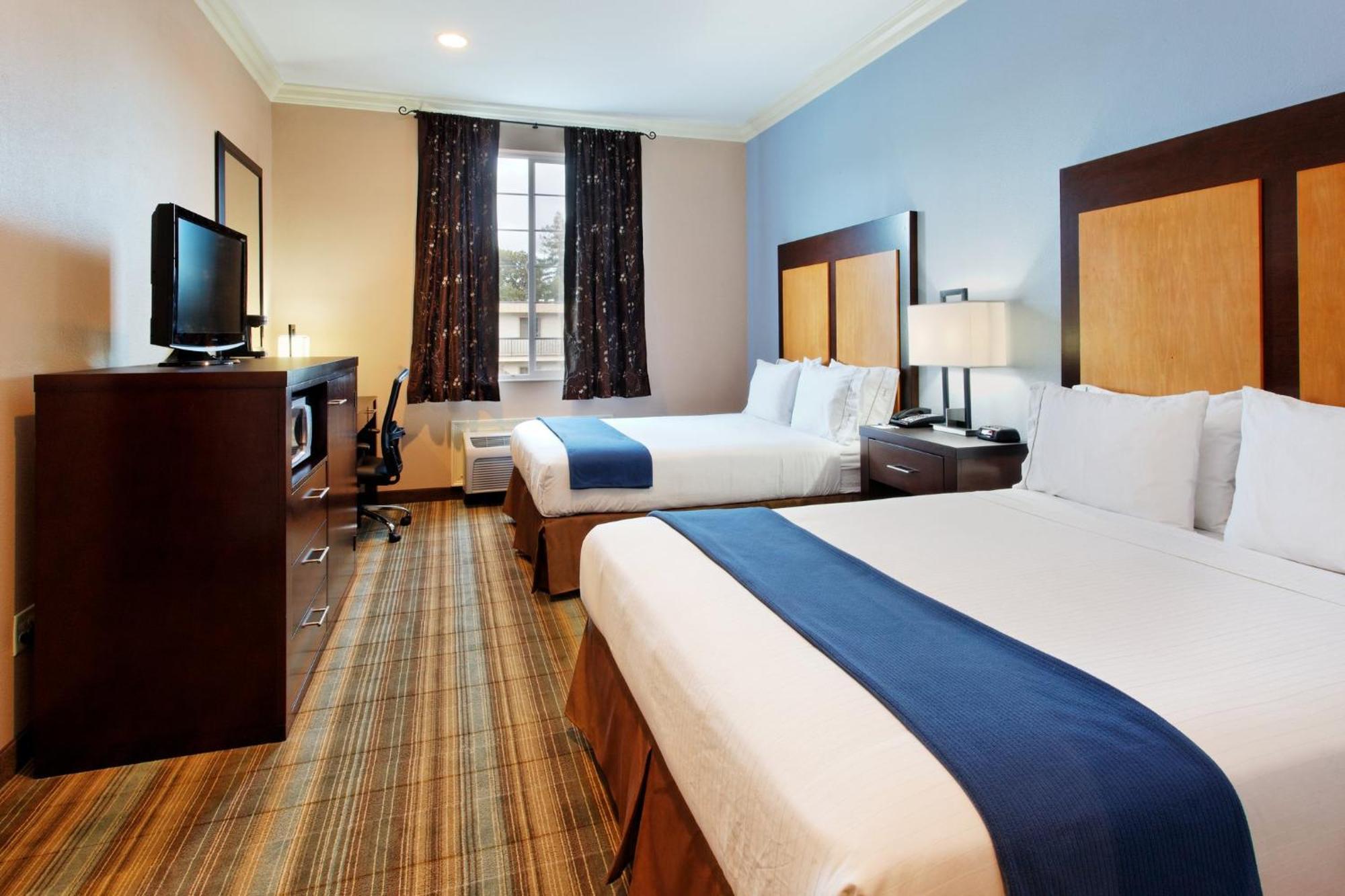Holiday Inn Express Benicia By Ihg מראה חיצוני תמונה